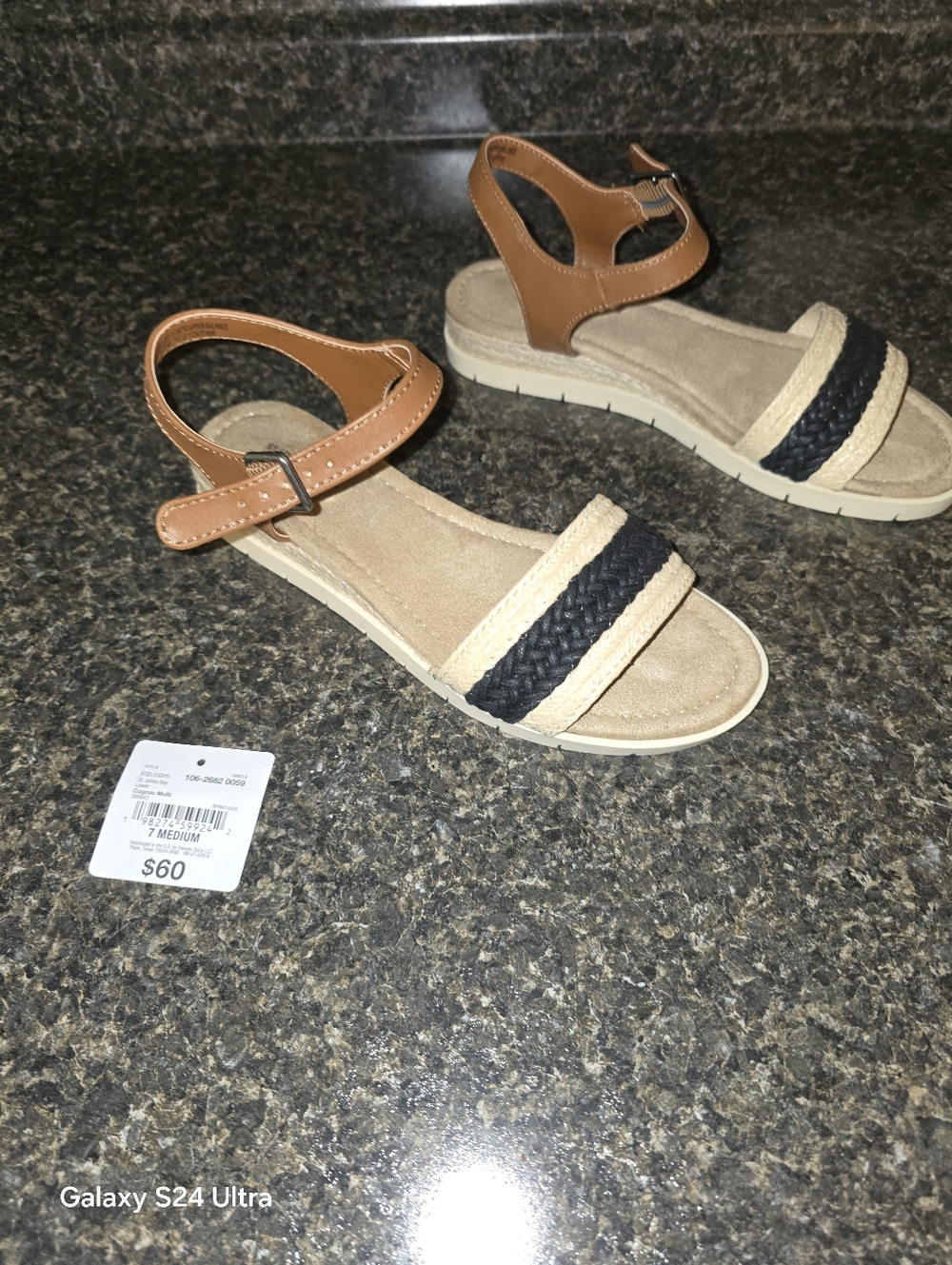 Sandals - Picture 2 of 7